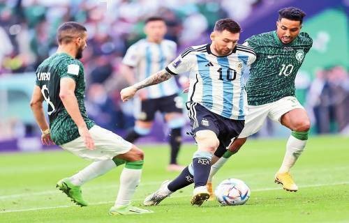 艾德里安·贝尔特雷达成职业生涯第 3000 支安打，多米尼加第一人