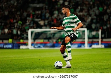 曼联更衣室内讧：拉什福德与滕哈格公开争吵